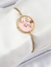 Resim Clariss 316L Çelik Zincir Pembe Mineli Sanatsal Portre İnci Detaylı Çiçek Model Gold Renk Kadın Bileklik 