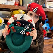 Resim Kadınlar için Kırmızı Noel Beresi 3D Yılbaşı Ağacı Süslemeli - Elastik Bağcıklı Kapatma, Hafif Sıcak Kışlık Şapka Tatil Partileri, Fotoğraf Çekimleri, Sevgililer Günü & Yılbaşı İçin - Festiv Film Esintili Moda Aksesuarı, Noel Şapkaları, Mevsimlik Kıyafet Eki, Oyunbaz Süslemeler, Detaylı İşçilik, Dekoratif Baş Giyim, Moda Tutkunları 