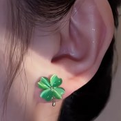 Resim St. Patrick Günü için yeşil şanslı yonca küpeleri, tatil takı hediyesi 