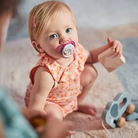 Resim TeknoKapsül Air Emzik, Kız Bebekler Için 6-18 Ay, 2’li Paket, Ortodontik Silikon, Geniş Hava Delikl 