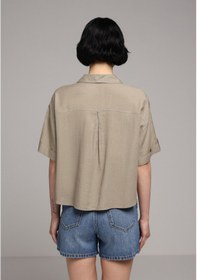 Resim Colin's Colins Fashion Fit Shirt Neck Düz Kadın Yeşil Kısa Kol Gömlek Cl1081558 Q1.v2 Kha Haki 