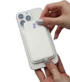 Resim MagSafe Özellikli Beyaz Standlı Manyetik Kartlık Cüzdan 