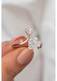 Resim Nereze 925 Ayar Gümüş Ayarlanabilir Dallı Manolya Çiçeği Yüzük 