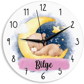 Resim caju art & decoration CajuArt Ayda Uyuyan Sevimli Ayı Kişiye Özel Pembe Çocuk Odası Duvar Saati 