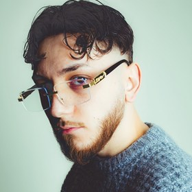 Resim Erkekler için Vintage Tarzı Çerçevesiz Gözlükler | Çinko Alaşım Çerçeve | AC Lens | Altın Vurguları | Günlük Kıyafetler İçin Moda Reçetesiz Gözlükler, Dekoratif Gözlükler | Şık Gözlükler | Hafif Gözlükler 