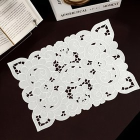 Resim 1 adet/2 adet/4 adet Şık Çiçekli Dantel Masa Örtüleri - Düğünler, Partiler, Anneler Günü ve Babalar Günü için Isıya Dayanıklı Yeniden Kullanılabilir Polyester Masa Matları - Vintage Masa Dekoru, Sadece Elde Yıkama 