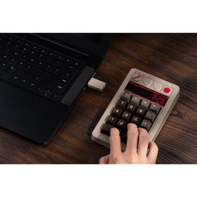 Resim 8Bitdo Retro 18 C64 Edition Kablosuz Mekanik Numpad , Hesap Makinesi Modu, Windows ve Android Uyumlu 