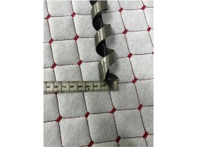 Resim Uçan Metal El Burgusu Ahşap Saplı El Matkabı Kamp Ekipmanı 24 mm 