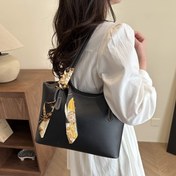 Resim Yeni Kadın Omuz Çantası, El Çantası, Tote Çantası, Bir Şal ile birlikte gelir, Rahat ve Moda, Yüksek Kalite, Basit ve Rahat, Dayanıklı, Yüksek Değere Sahip, Fermuar Kapatma, Çoklu Renk Seçenekleri Mevcut 