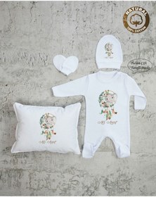 Resim yzc home size dair... E75 Ty Isme Özel Isimli Baskılı Bebek Yastık Tulum Şapka Eldiven Set Hastane Çıkışı 