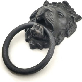 Resim Antika Tarz Dekoratif Pirinç Kapı Tokmağı, Taktak - 102X130 Mm, Oksit - Lisinya 