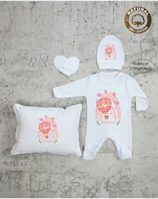 Resim yzc home size dair... Tky05 Isimli Kız Bebek Yastık Tulum Şapka Eldiven Set 