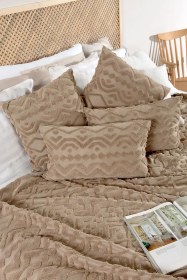 Resim İskandinav Yatak Örtüsü Seti Çift Kişilik Set Bohem Punch Panç Desen Letta Natural Renkli 