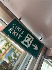 Resim Türksan Yön Değşiştirebilir Yeşil Ledli Acil Çıkış Levhası 