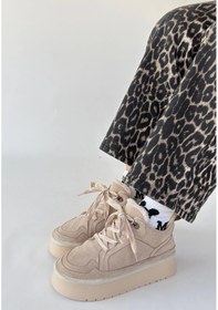 Resim Muden Bej Süet Bağcıklı Bot Resimdeki Renk 