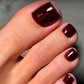 Resim 24 Parça Kare Şık Koyu Bordo Takma Tırnak Seti, Kadınlar İçin Zarif ve Basit Romantik Bordeaux Kırmızı Renkli Sahte Ayak Tırnağı, Günlük Kullanım veya Randevular İçin Mükemmel, Jel Yapıştırıcı ve Törpü Dahil 