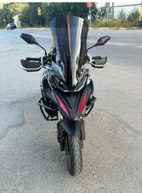 Resim Motocam Qj Srt 800 X Siperlik Ön Cam 2023 2024 Model 61cm Siyah Renkli 4mm 