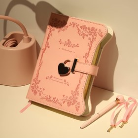 Resim Kilitli ve Anahtarlı Şık Pembe Çiçekli B6 Defter - 360 Altın Kenarlı Sayfa, Kadınlar İçin Doldurulabilir Not Defteri, Kalem ve Yer İşareti Dahil, Mat Bitiş, Fransız Tarzı - Yazarlar ve Okuyucular İçin İdeal Hediye, Günlük Yazma|Fantastik Tasarım|Mat Bitiş Kapak, Not Defterleri ve Günlükler 