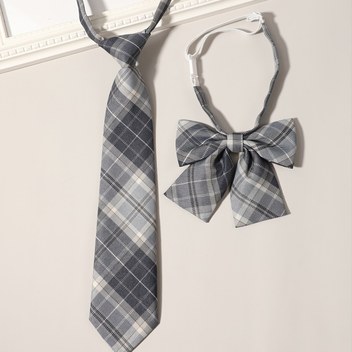 Erkek Çocuklar İçin %100 Pamuklu Fermuarlı Kıyafet - 1 Yaşa Uygun Tüm Mevsim Giysileri, Çıtçıtlı Çekmece ve Zebra Desenli Kenar, Siyah/Beyaz & Yıldız Harfli Baskılık, Nefes Alabilir Rahat Günlük Ve Özel Etkinlikler için Erken Bebeğe Hediye (Ellerle yıkanır) – Stüdyo Çekimleri ile Casual Tarzda Sevimli Şerit Detaylı Kravat ve Ayaklı, 1 Yaş İdeal