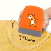 Resim 1 adet Kişiselleştirilmiş Karikatür Mühür, Çağdaş Stil, Plastik, Yıkanabilir ve Solmaz, Kişiselleştirilmiş İsim, Okul Malzemeleri Öğretmen Mühürü, Cadılar Bayramı ve Noel Hediyeleri için Mükemmel 