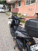 Resim Motocam Küba Novax 200 Siperlik Ön Cam 2023 2024 Model 65cm Açıkfüme Renkli 4mm Uzun Cam 
