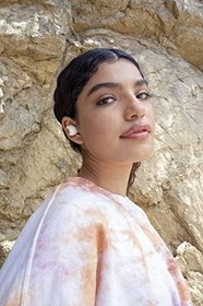 Resim Marley True Wireless Champion kulaklık - Kompakt Bluetooth 5.0 kulaklık, hızlı şarj fonksiyonu ve şarj kutusu ile 28 saate kadar çalma süresi, çevre dostu bambu tasarım 