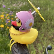 Resim 1 Adet Sevimli Ördek Bisiklet/Motosiklet Dekoru - Pembe Kasklı Parlak Sarı Lastik Ördek, Bisiklet Gidon Montajı, Scooter ve Motosiklet için - Ördek Severler, Kadınlar, Kızlar İçin Doğum Günü Hediyesi 