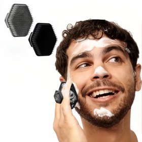 Resim Erkekler için Silikon Altıgen Yüz & Sakal Fırçası - Derin Gözenek Temizliği İçin Peeling Fırçası, Ergonomik Tutuşlu Nazik Açık Bej Skrabber, Pil Gerektirmez, Seyahat Dostu Erkek Bakım Aracı, Kompakt Tasarım 