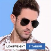 Resim Görünürlüğü artıran, parlamayı azaltan, çerçevesiz kenar tasarımı bulunan ve ultra hafif olan bir çift fotoğramatik profesyonel sürüş gözlüğü. 