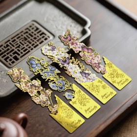 Resim Kitap Severler, Yazarlar için Altın Renkli Oyma Kelebek Desenli Metal Kitap Ayracı Seti 4 Adet - Kadın ve Erkek Okuma Araçları Hediye 