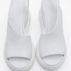 Resim Agusto Beyaz Cilt Hakiki Deri Kadın Dolgu Topuk Sandalet Beyaz 