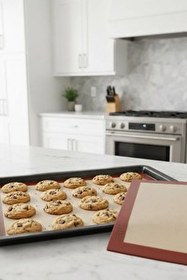 Resim Kitchen Design Lab Yanmaz Yapışmaz Yıkanabilir Pişirme Matı ve Kırmızı Silikon Yanmaz Mutfak Fırın Eldiveni 