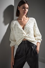 Resim El İşi Taşlı Düğüm Detaylı Ekru Triko Kazak 