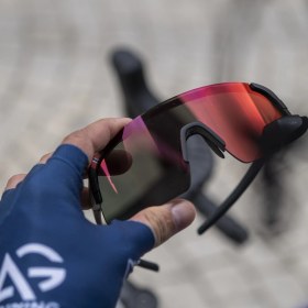 Resim TriEye View Sport Revo Max M Kırmızı Geriyi Gösteren Gözlük 