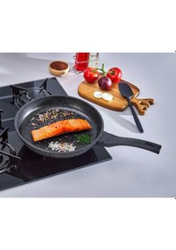 Resim Kaliteli Opalı Granit Döküm Tava 28 Cm Diğer 