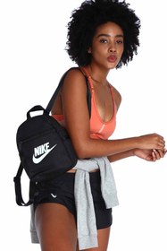Resim Nike Kadın Çanta Sırt Çantası En: 30 cm, Boy: 25 cm, Derinlik: 10 cm 