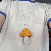 Resim El Dokuma Mantar Anahtarlık Çantası - Retro Mini Saklama Çantası, Ruj, Çakmak ve Bozuk Para İçin Dayanıklı Polyester Taşınabilir Organizer, Canlı Sarı/Turuncu/Kırmızı Renklerde, Mükemmel Doğum Günü Hediyesi 