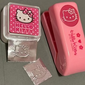 Resim Sanrio for hello kitty için damgalama aracı - Sevimli kedi tasarımı ile pembe plastik damga, el sanatları ve scrapbooking için mükemmel hediye, metal damgalar ve yapıştırıcı pedler içerir, el sanatları aksesuarı, oyunlu tasarım, dayanıklı yapı 