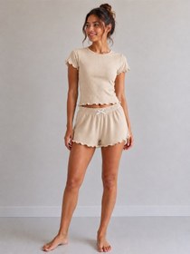 Resim Kadın %60 Bambu %40 Cotton Likralı Fırfır Detaylı Pijama Takımı İspanyol Paça Rahat Kalıp Şort + Toka 4'lü Set Bej 