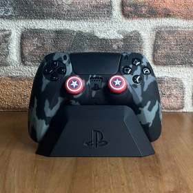 Resim Tekli Siyah Playstation 5 Joystick uyumlu Kol Standı - Ps5 Joystick uyumlu Kol Standı - Modern ve Şık Tasarım 