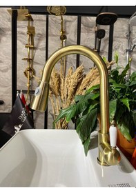 Resim İsaoğlu Yapı Antik Gold Luxury Spiralli Mutfak Bataryası Mat Altın Uzayan Başlıklı Evye Bataryası Gold Musluk Gold 
