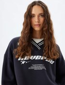 Resim Şardonlu Oversize Sweatshirt V Yaka Slogan Baskılı Biyeli 