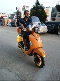 Resim Motocam Yuki Gelato Siperlik Ön Cam 2023 2024 Model 43cm Şeffaf Renkli 4mm Aparatsızdır 