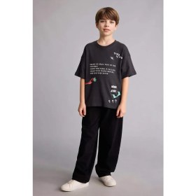 Resim DeFacto New Regular Fit Bisiklet Yaka Kısa Kollu Tişört Erkek Çocuk H5712A826HS 