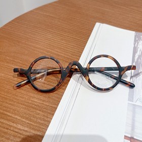 Resim Yeni Mat Yuvarlak Retro Küçük Çerçeve Şeffaf Lens Gözlük, Unisex Trend Moda Dekoratif Cam Çerçeveleri, Unisex Gözlükler,Moda Gözlükler,Mat bitiş,Vintage Tasarım,Yüksek kaliteli lensler,Hafif Çerçeveler,Dekoratif Camlar,Retro Gözlükler,Stil Bilincine Sahip Alıcılar,Moda Tutkunları 