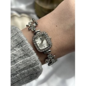 Resim Atelier Emine Çiçek Motifli Bileklik Model Saat 