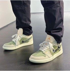 Resim Nike Air Jordan 1 Low SE Craft Erkek Ayakkabısı... 