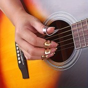 Resim 4 Adet Metal Parmak Başparmak Seçimleri, Gitar Başparmak Parmak Seçimleri Ukulele Seçimleri, Geliştirilmiş Gitar Performansı İçin Aksesuarlar, Metal Parmak Seçimi ve Başparmak Seçimi Seti 
