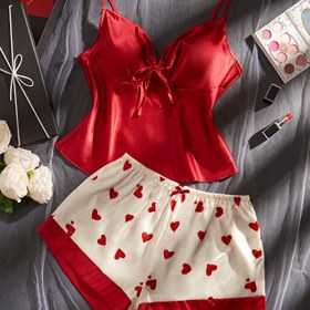 Resim 1 set Kadınlar Sevgililer Günü Seksi V Yaka Dantel Üstü Kalp Baskılı Şortlu Pijama Seti, 90% Polyester 10% Elastan, Tüm Mevsimler İçin Rahatlık, Dokuma Kumaş - Yetişkin Salon Giyimi 