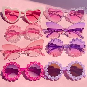 Resim 4 adet pembe ve mor renkli bardak seti, kalp ve çiçek desenleri ile, her gün kullanım ve kutlamalar için mükemmel, Halloween ve Noel için hediye olarak da kullanılabilir, pil gerektirmez. 